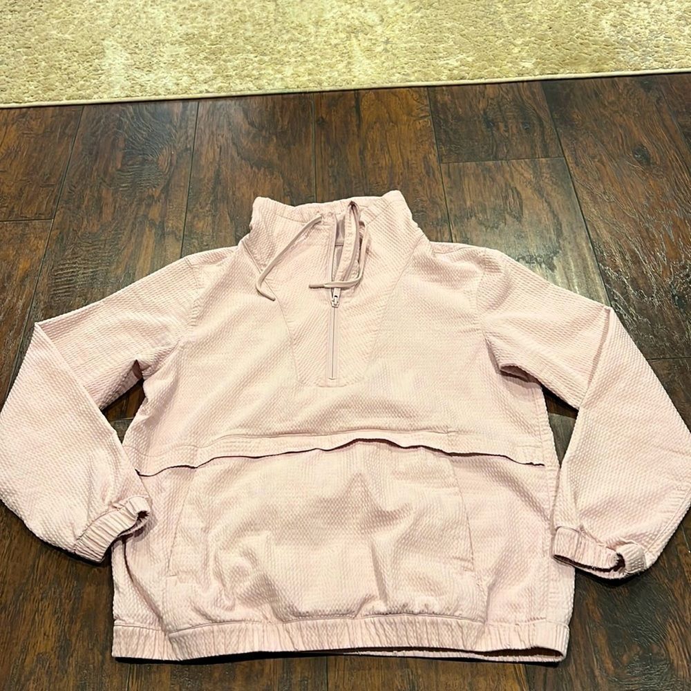 Lululemon Pack Light‎ Pullover Layer Light Pink size 6 GUC